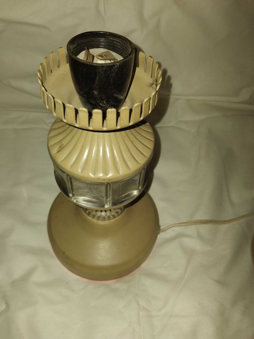 Стара руска настолна лампа.