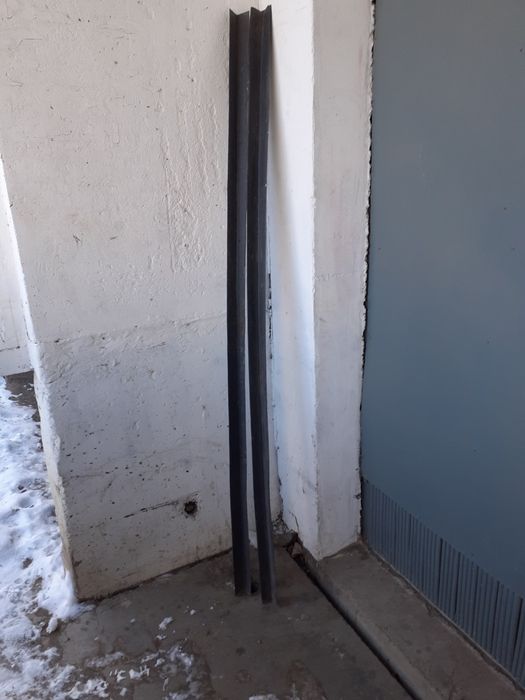 Пластиковые уголки.