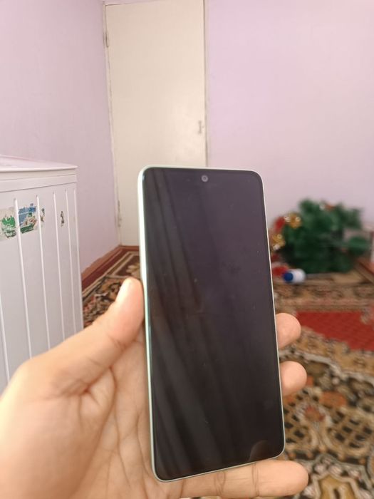 Redmi note 13 8/128 aybi yoq