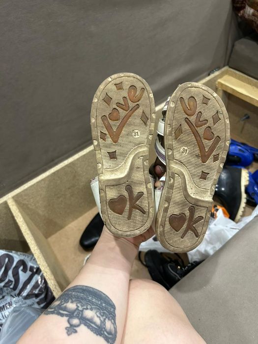 Отдам даром сандали для девочки