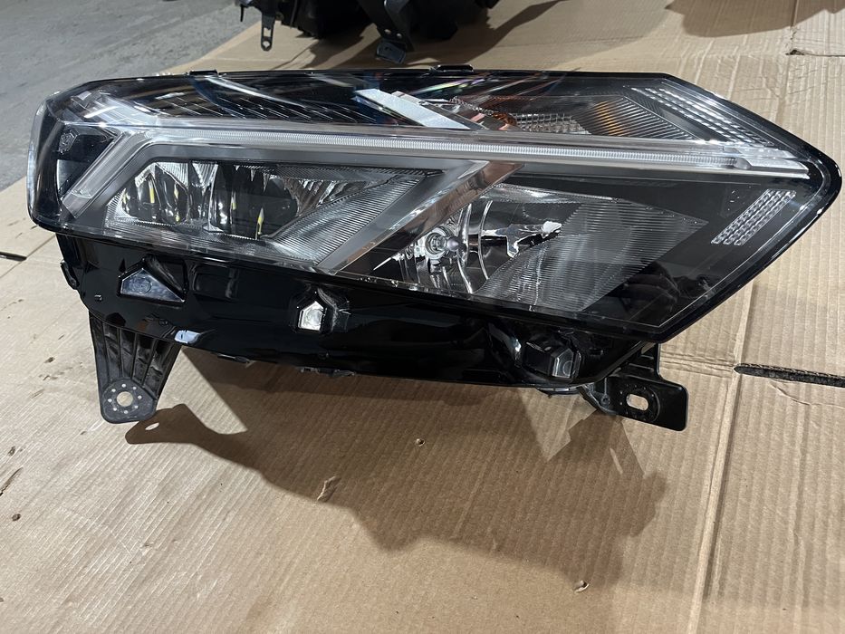 Far dreapta Dacia Logan / Sandero / Stepway / Jogger