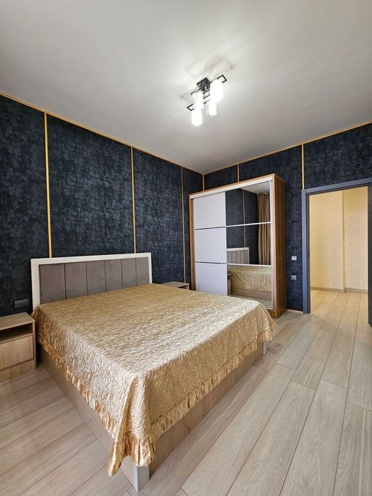 Буюк Ипак Йули. 2/9/10. Новостройка Silk Road.