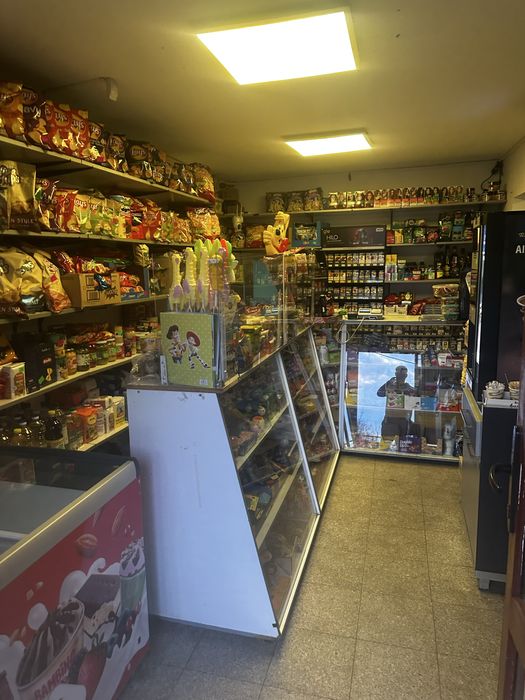 Vand spatiu comercial inchiriat Craiovita Noua,Transformatoare