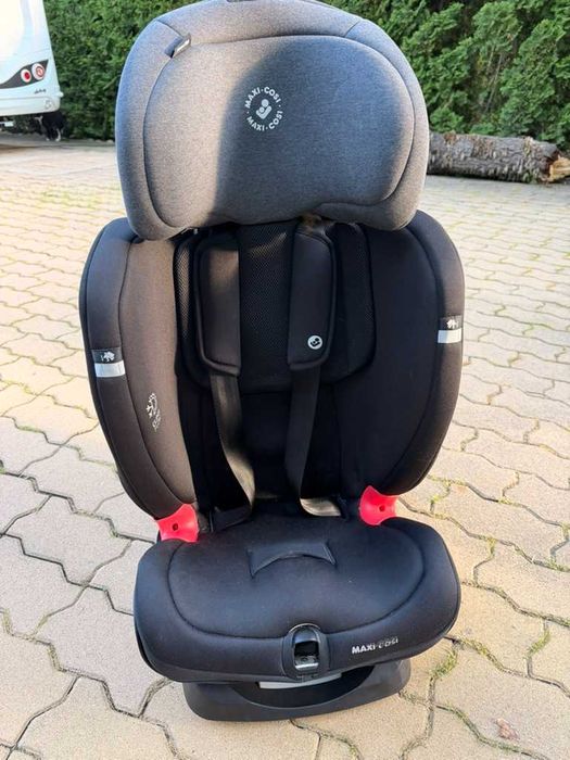 Столче за кола Titan Plus (9 месеца - 12 г.) (9 - 36 кг.) - 2 бр.