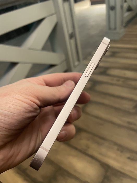 продаю айфон 13 128гб в идеале