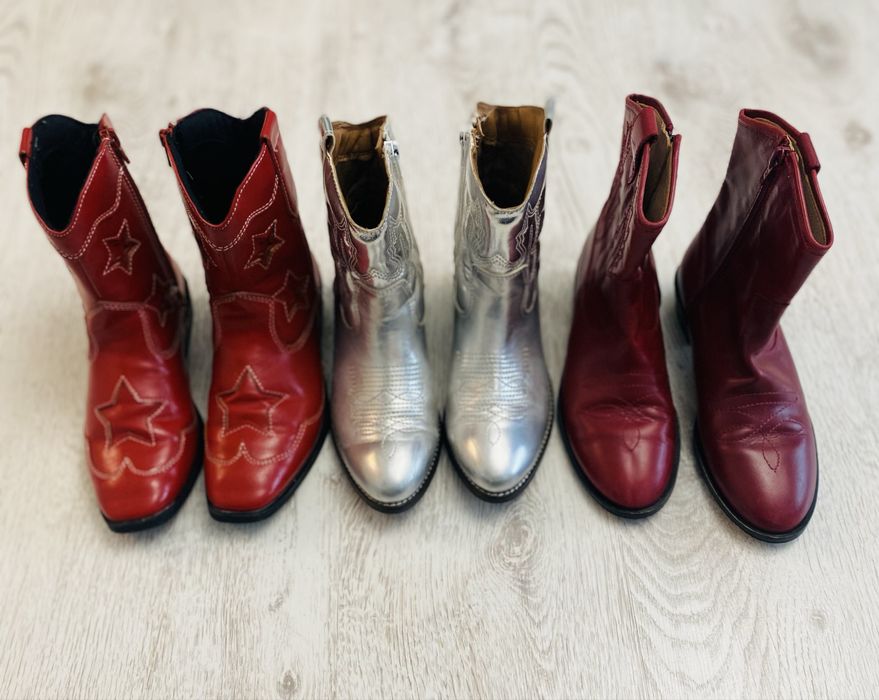 Cizme / ciocate zara rosii cu stele marime 34