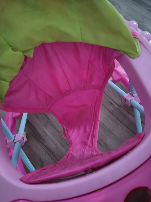 Vând premergător stare buna, plastic de calitate
