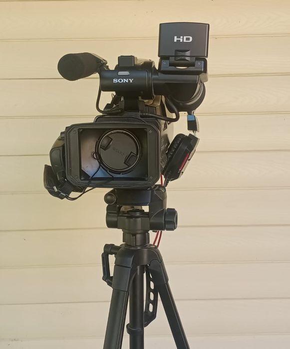 Профессиональная видеокамера "Sony"