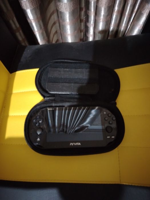 Ps vita с коробкой