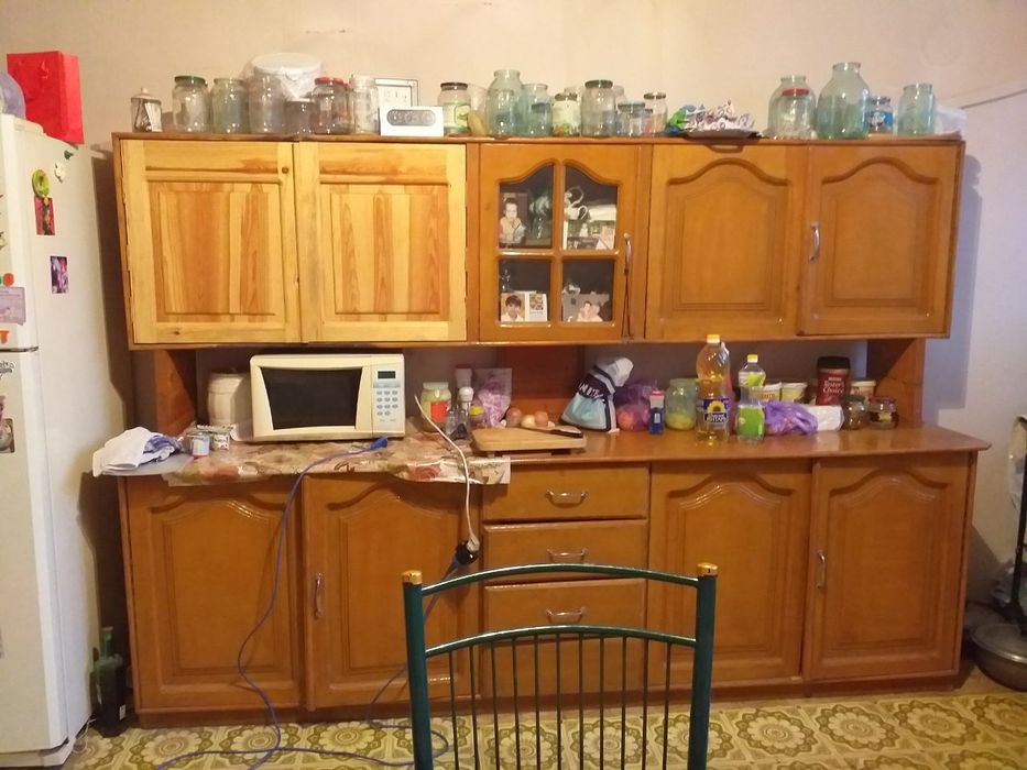Кухонный мебель . В хорошем состоянии