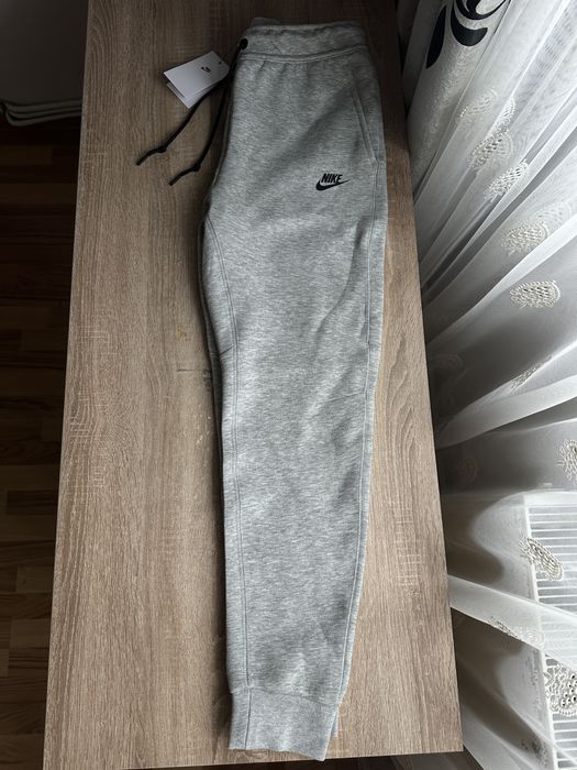 Nike tech gri full