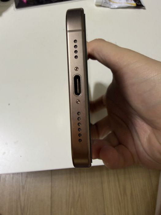 IPhone 16 Pro Max Desert Titanium 256GB in garantie