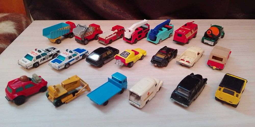 Модели на Matchbox England Macau China 1/64