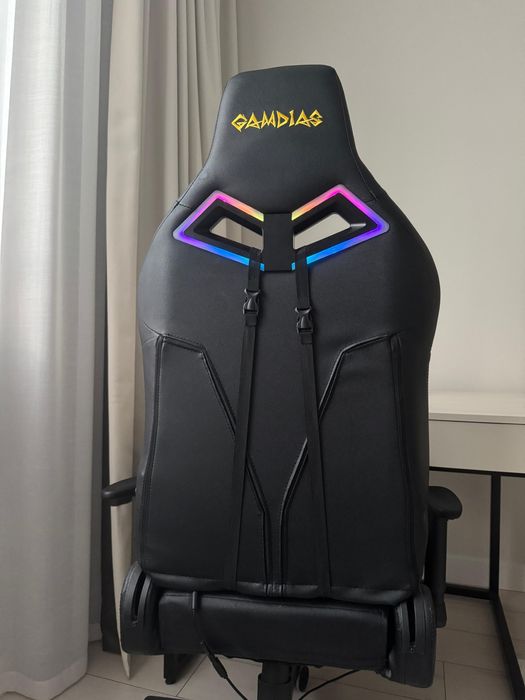 Продам кресло геймерское Gamdias