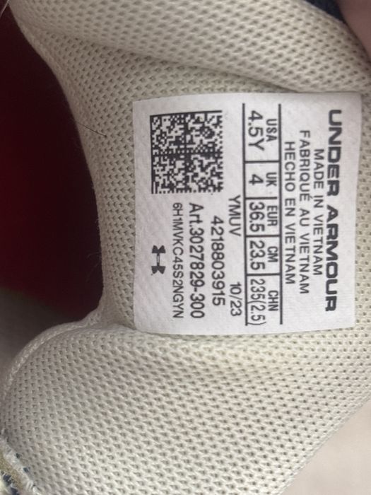 Adidasi  baschet curry 11