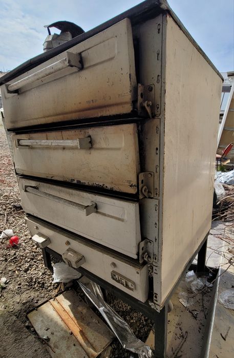 Olot somsa pechi sotiladi.