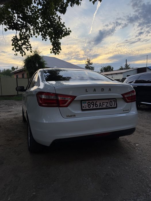 Продам Lada Vesta 2018 год