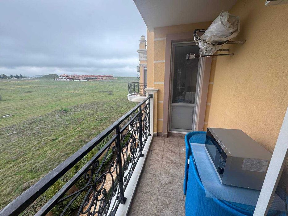 Продава се Двустаен апартамент в Бургас, Център - 55 кв.м за 798 €/кв.м - Снимка #16