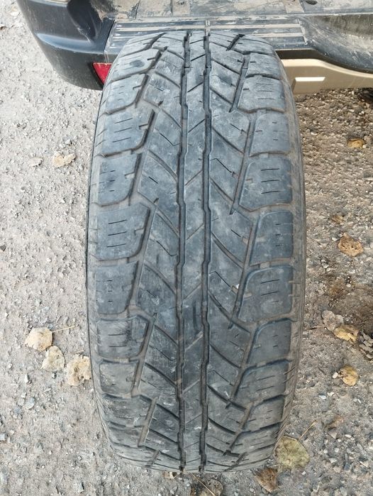 Продам всесезонные шины 265/65/17