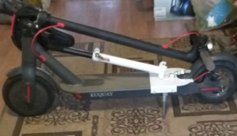 Продам недорого электросамокат