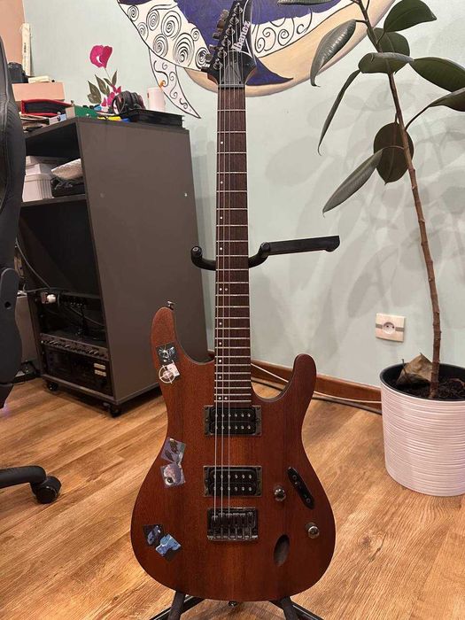Электрогитара Ibanez S521