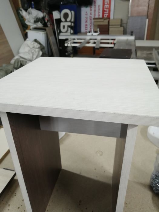 Продам стульчики табуретки