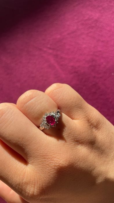 Inel cu rubin natural si diamante naturale