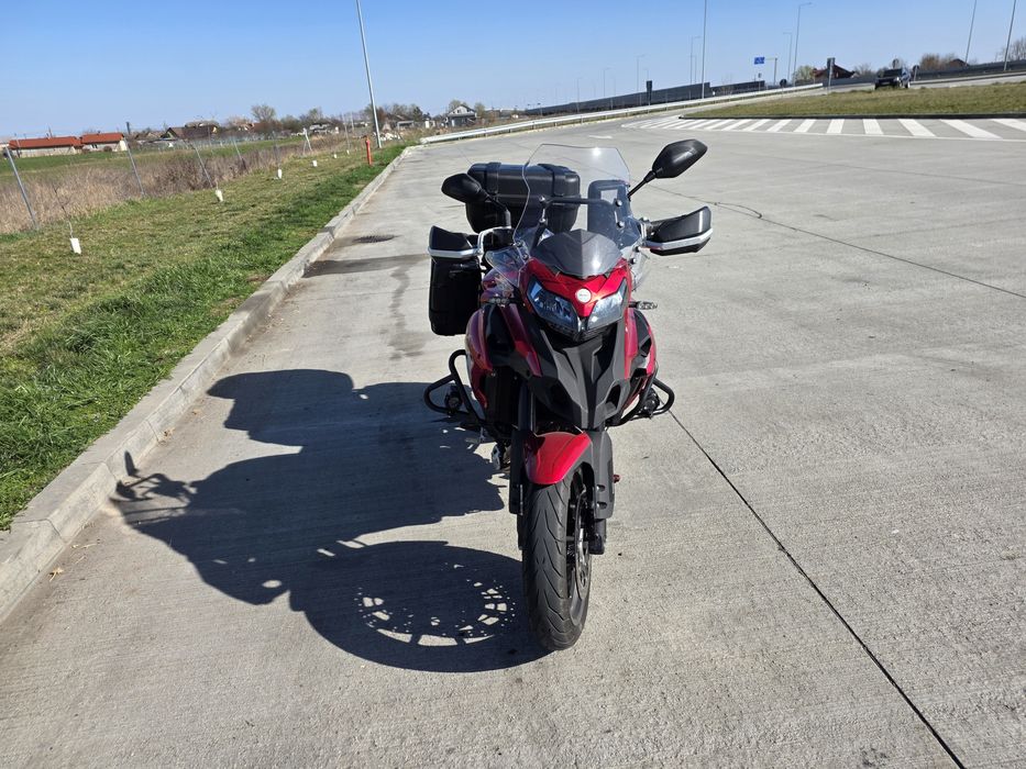 Motocicletă BENELLI TRK 502