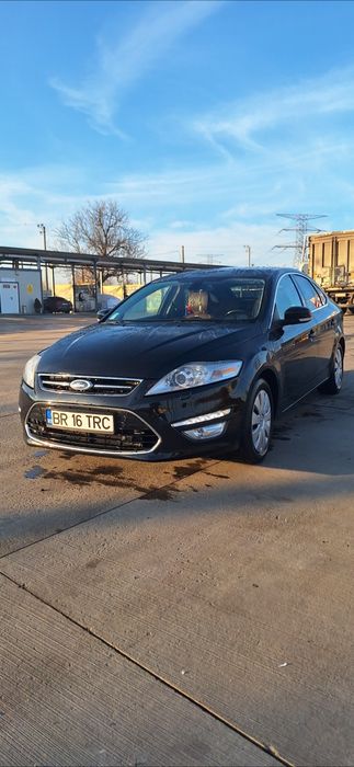 Vând sau schimb Ford Mondeo