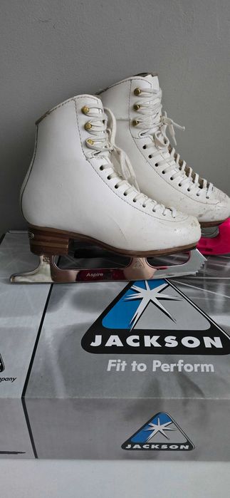 Коньки для фигурного катания профессиональные