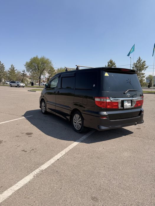 Альфард 3 куб. 2003 год.