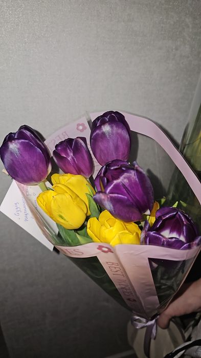 Свежие тюльпаны 9 штук
