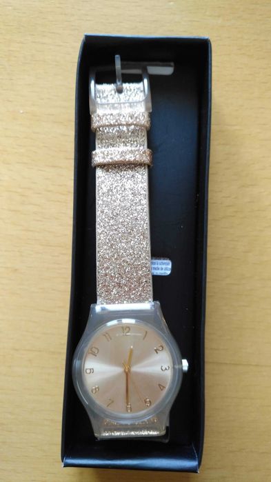 Дамски ръчни часовници от AVON