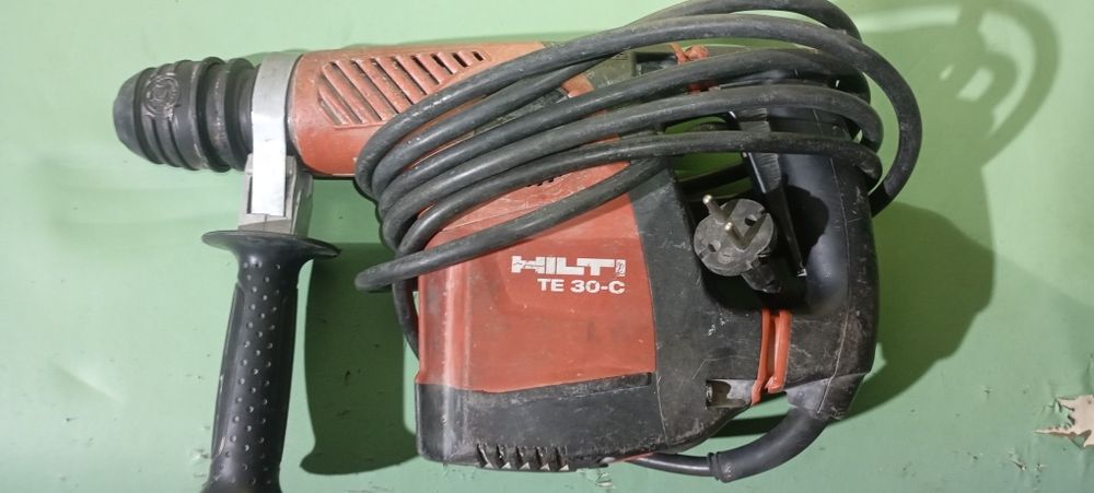 Перфоратор Hilti