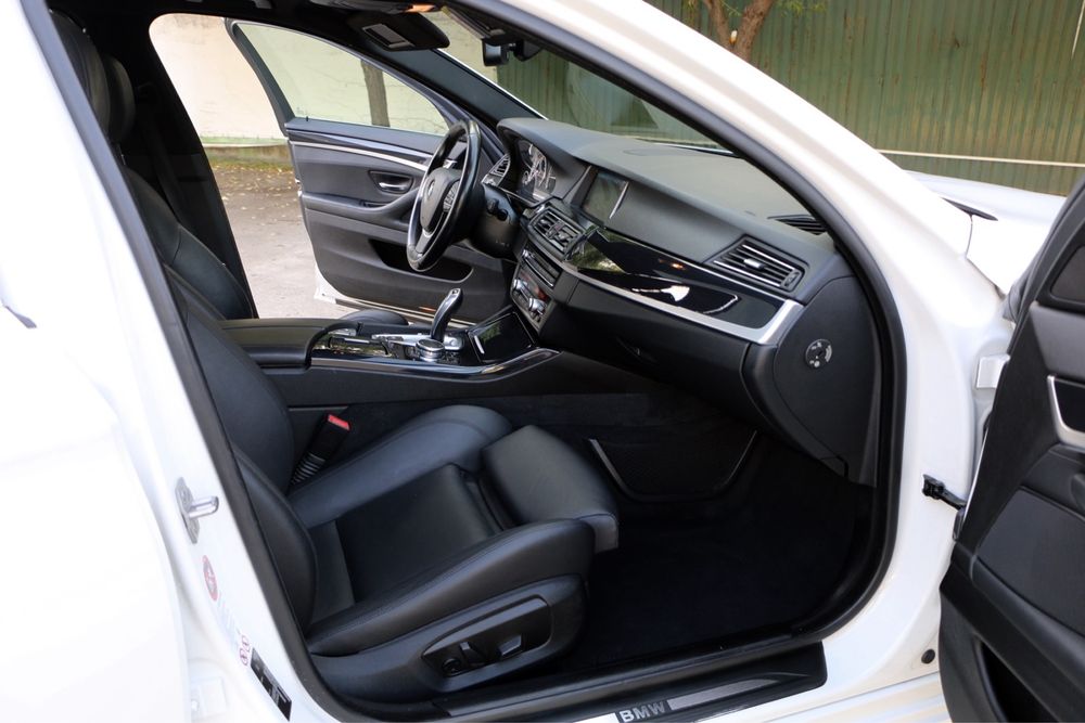 Bmw 520d Seria 5 F10 LCi 2015 Euro 6 2.0d-190Cp-B47 Trapa 3 Butoane Navi Xenon Rate Auto