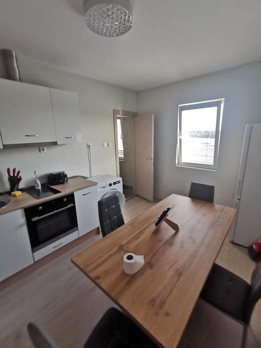 Тристаен, под наем, кв. Крайморие