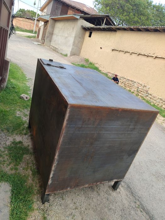Bochka sotiladi yangi yasalgan 5 tonnalik  3 lik qalin rassiyski listd