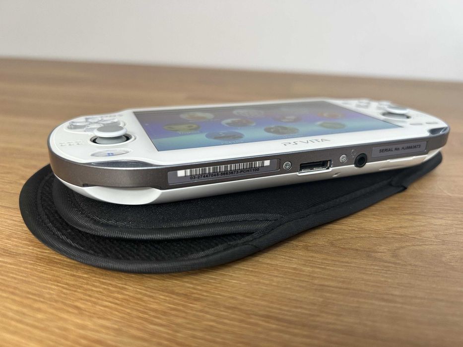 PS Vita OLED Crystal White modată — 128GB, ecran superb | Japonia