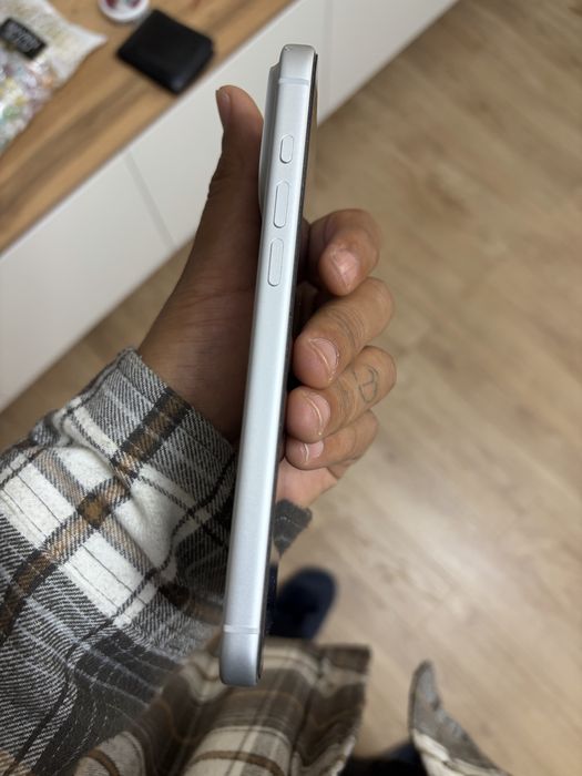 iPhone 17 pro max 256 Silver E-Sim