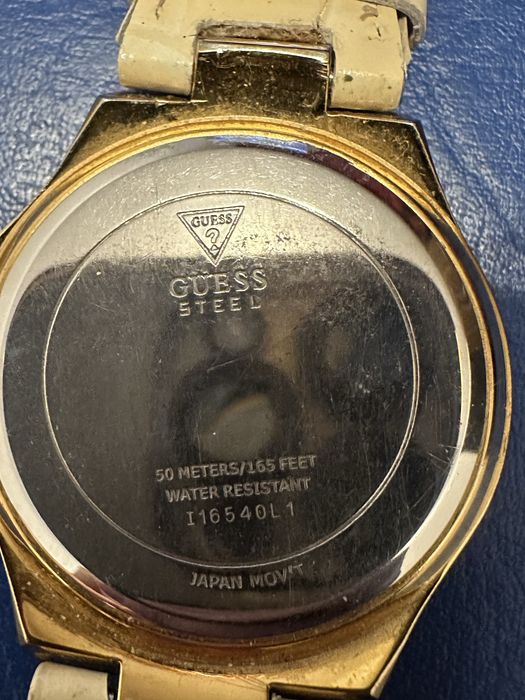 Ceas Dama    Guess