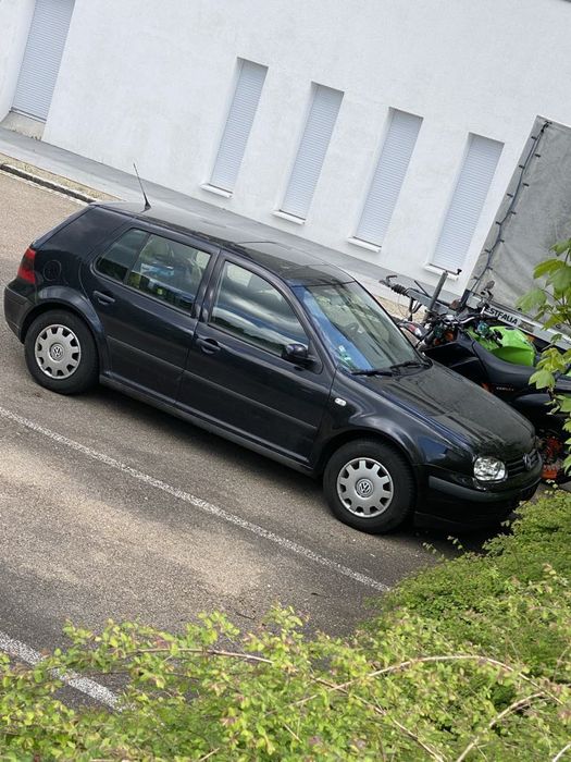 Vând golf 4 stare ff bună!