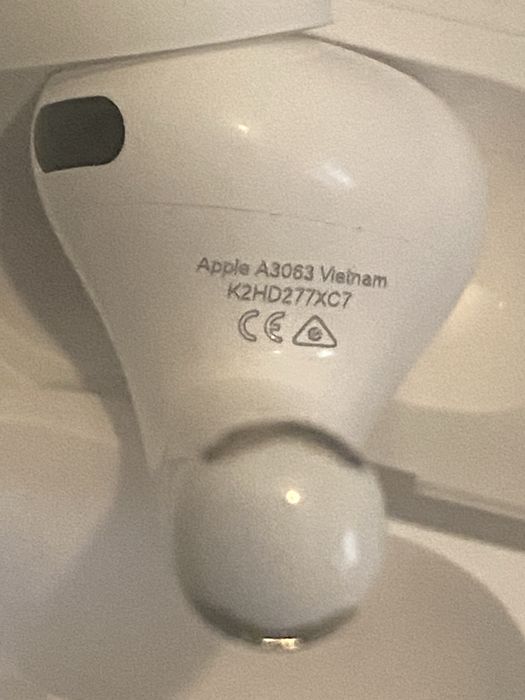 AirPods Pro (Gen 3) NOI, sigilate – desfăcute doar pentru poze