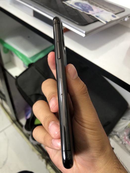 Iphone 11pro sotiladi