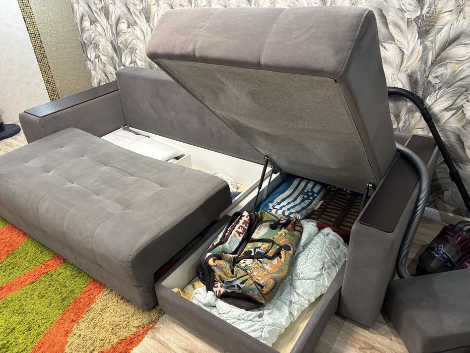 Угловой диван