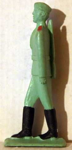 Продавам колекция от пластмасови и метални играчки - войници и животни