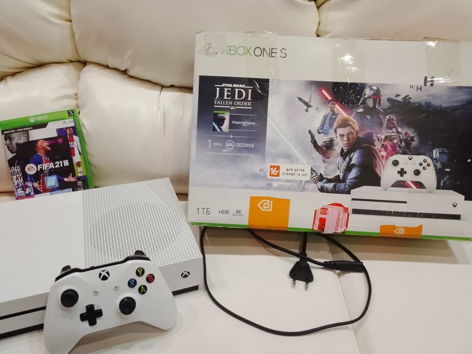 Продам Xbox one s 1 Tb