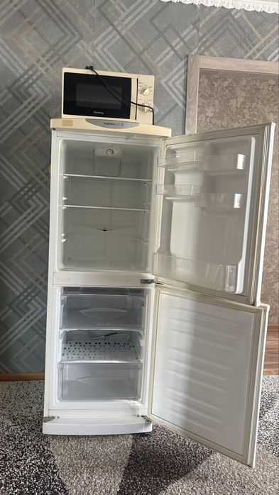 Продам Холодильник LG