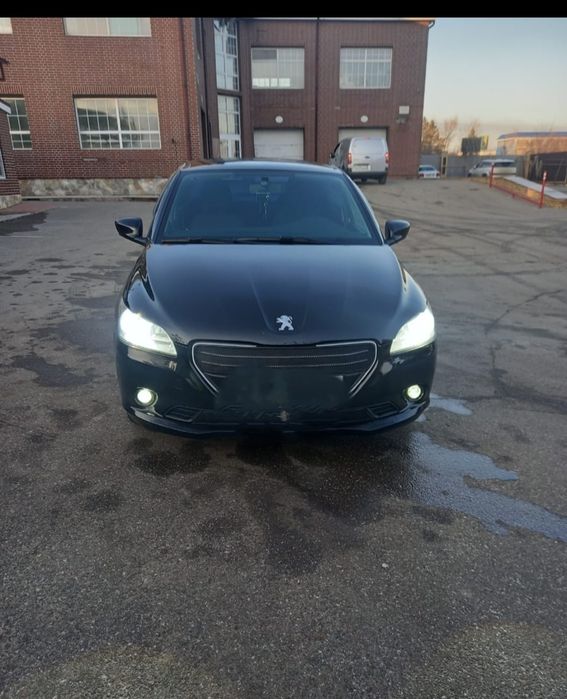 Продам машину Peugeot 301