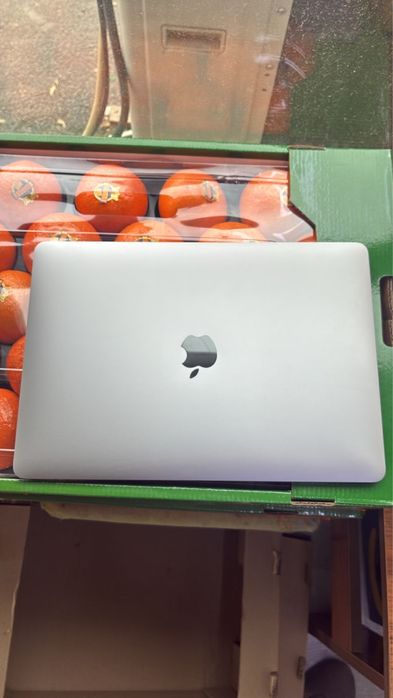 Mackbook air m1 срочнооо!