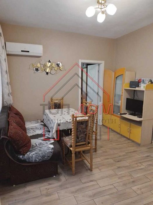 Дава се под наем Тристаен апартамент в Варна, Център - 80 кв.м за 663 € - Снимка #2